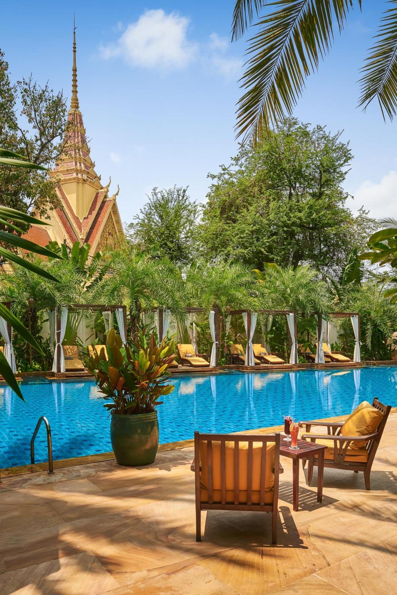 Palace Gate Hotel & Resort By Ehm Phnom Penh Exteriör bild